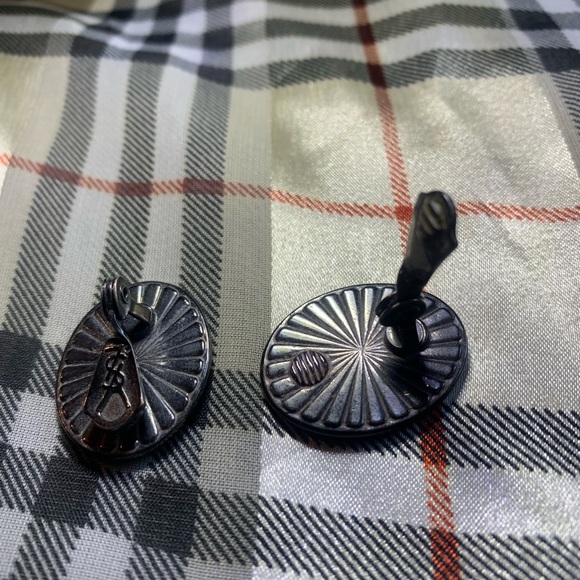 1940’s Vintage yves saint Laurent pink enamel oval earrings - Picture 4 of 6